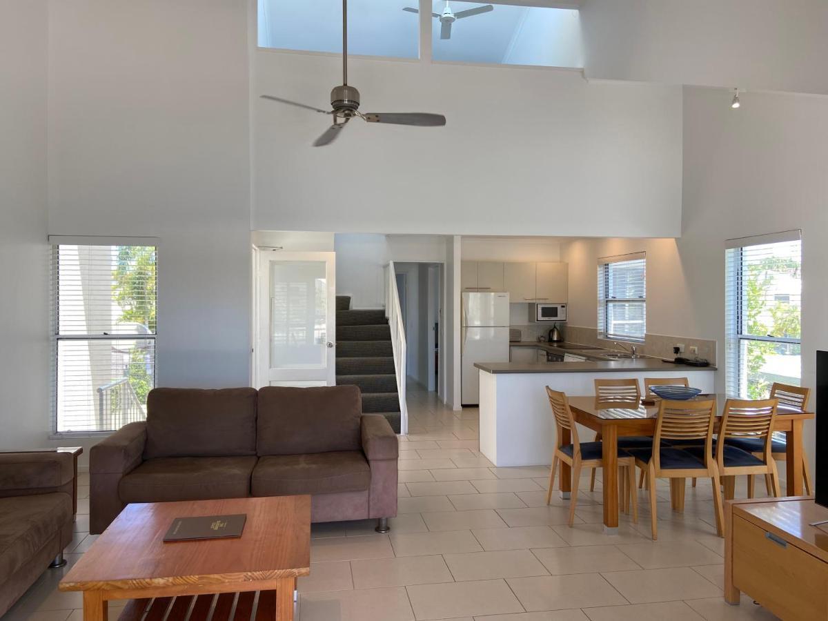 Skippers Cove Waterfront Resort Noosaville Esterno foto