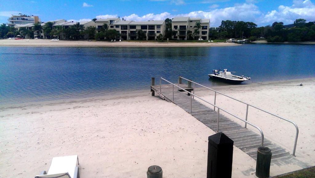 Skippers Cove Waterfront Resort Noosaville Esterno foto