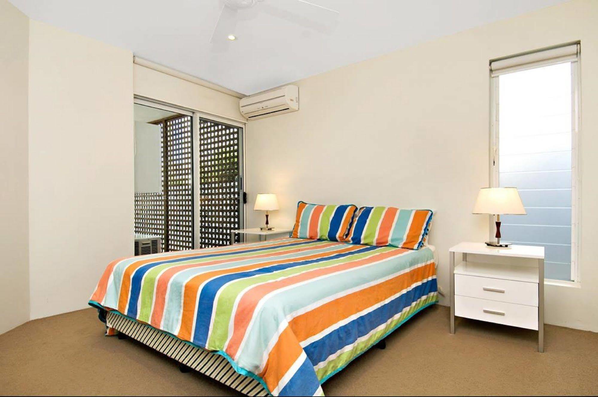 Skippers Cove Waterfront Resort Noosaville Esterno foto