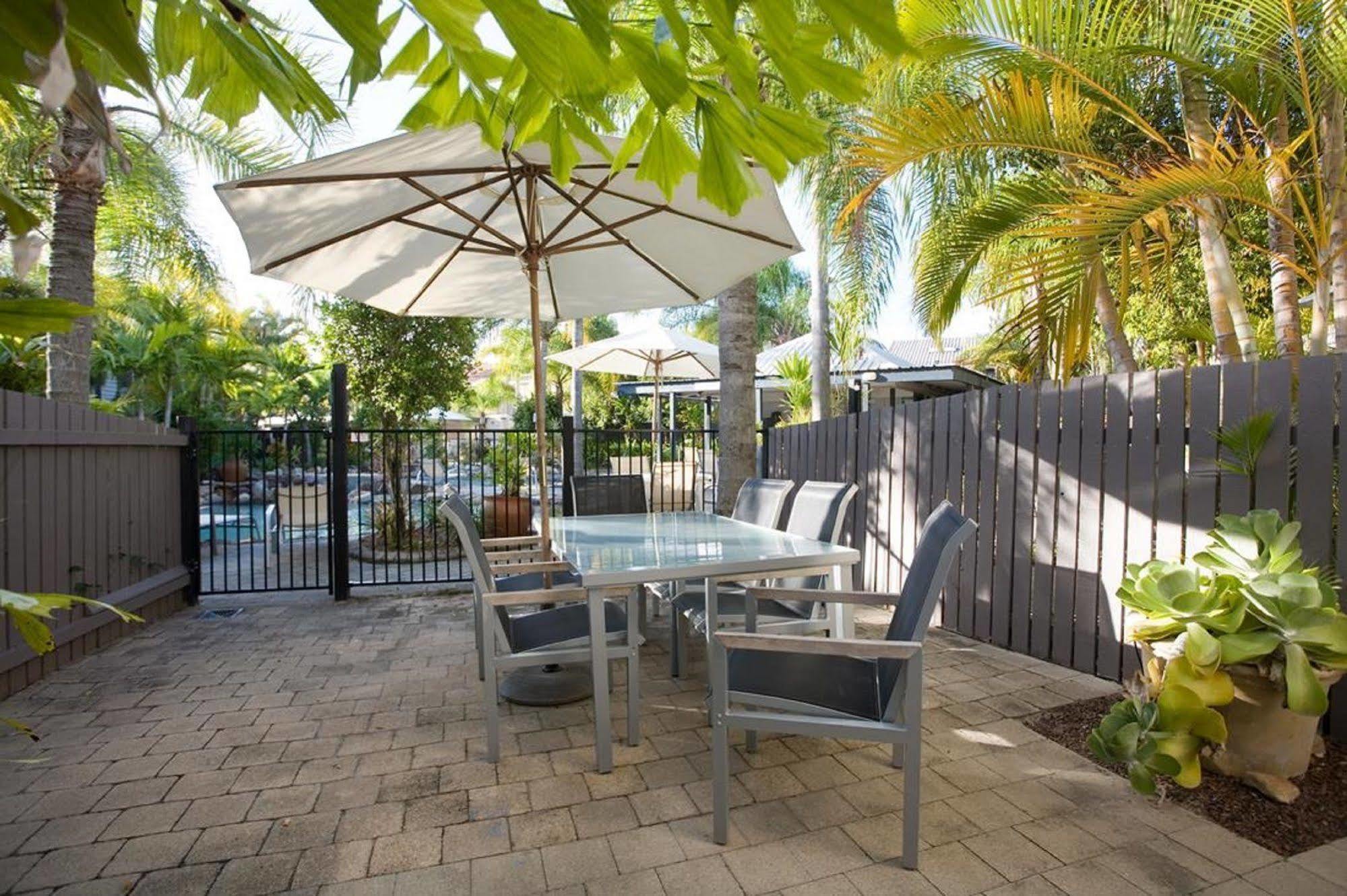 Skippers Cove Waterfront Resort Noosaville Esterno foto