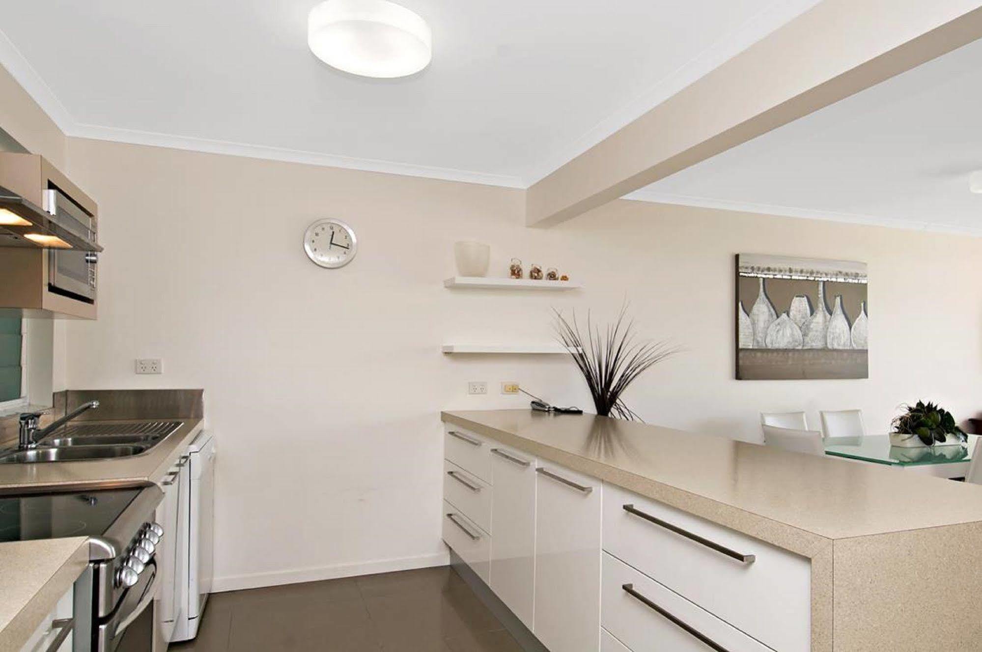 Skippers Cove Waterfront Resort Noosaville Esterno foto