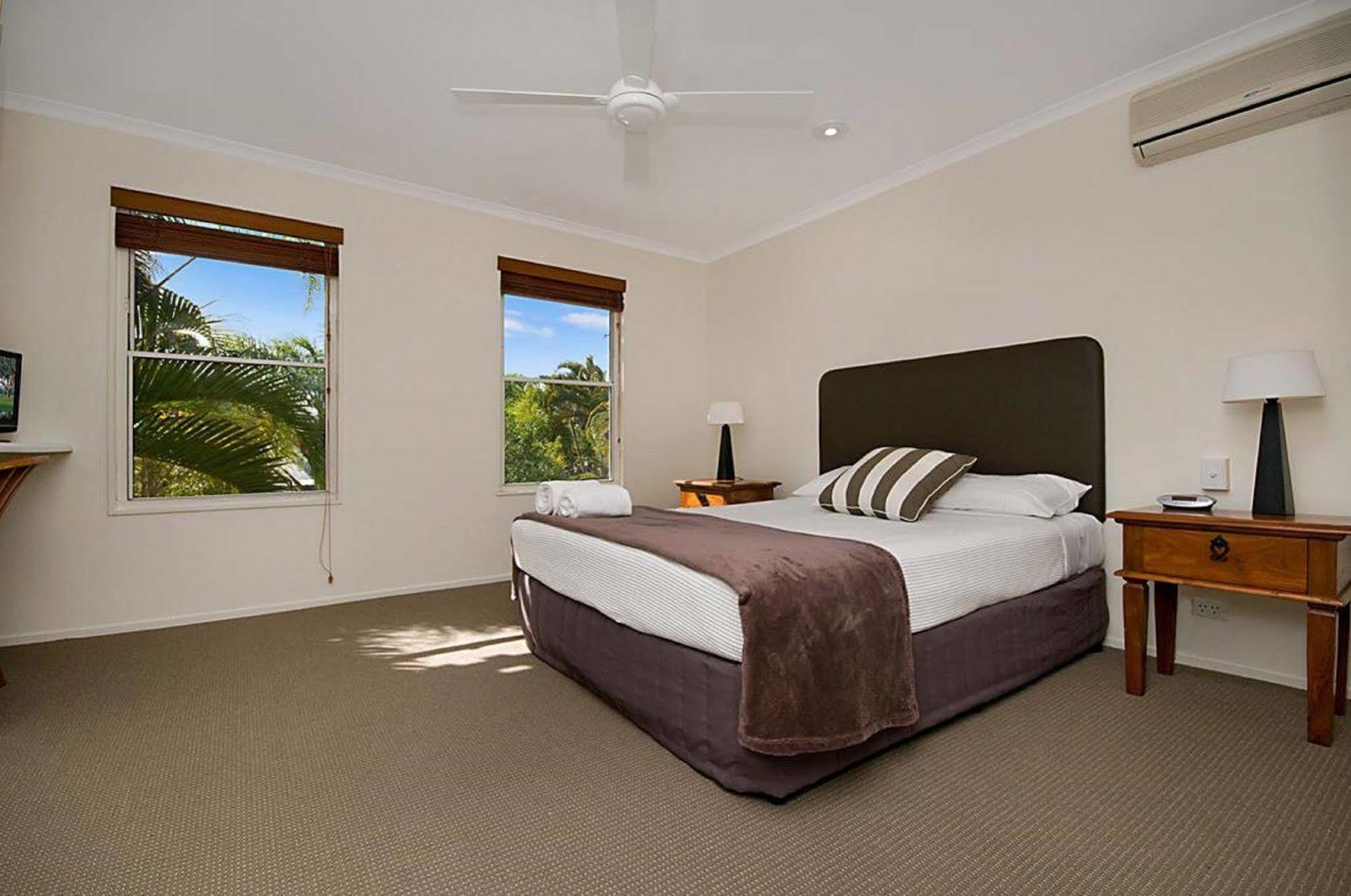 Skippers Cove Waterfront Resort Noosaville Esterno foto