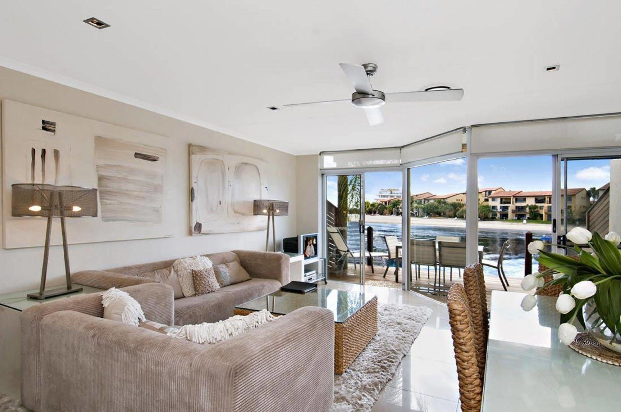 Skippers Cove Waterfront Resort Noosaville Esterno foto
