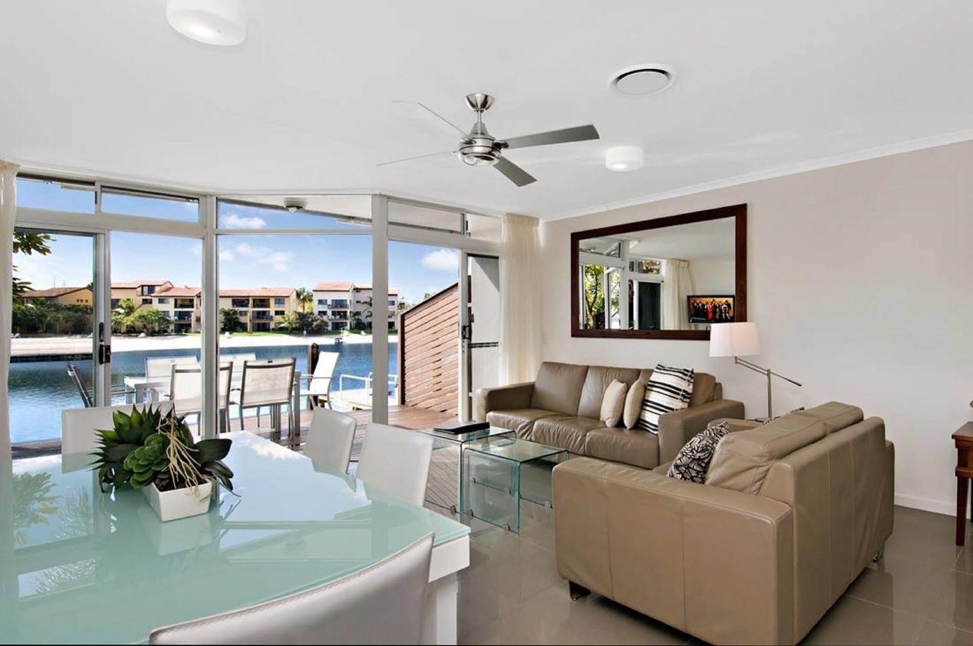Skippers Cove Waterfront Resort Noosaville Esterno foto